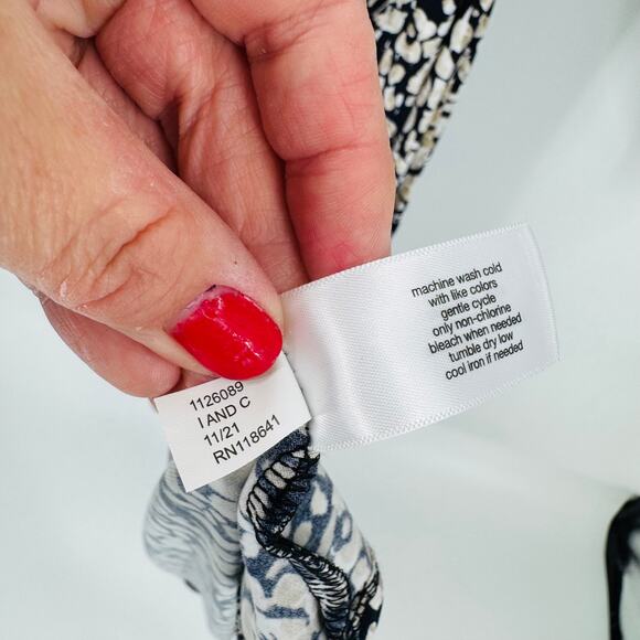 Lane Bryant Black White Floral Wrap Maxi Dress Women’s Plus Size 18/20 - Picture 7 of 9